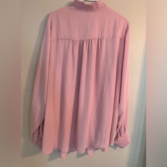 Torrid Georgette blouse women’s 4X pink long sleeve button front NWT smocked - Picture 9 of 12